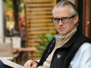 雷鸟全球管理学院Doug Guthrie教授来华共探中美关系与领导力发展